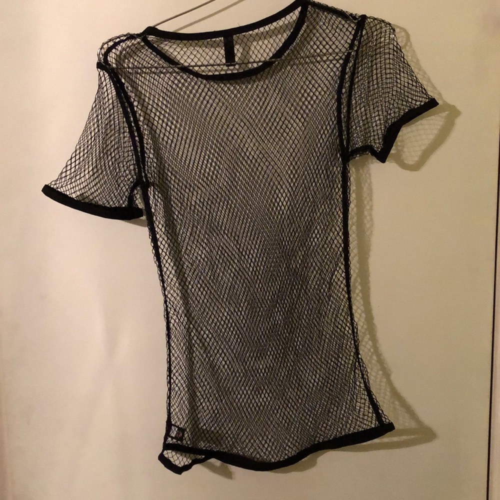 Mesh Victoria secret tee - Picture 4 of 4